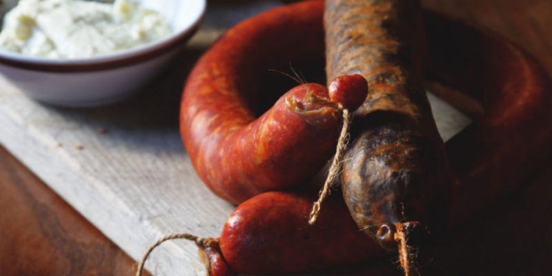 Our sausages: Eat them here and take them home!